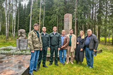 В Ленобласти почтили память погибших девушек-лесорубов