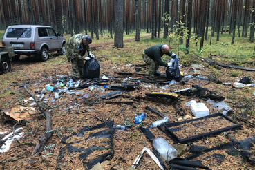 Сотрудники Дирекции ООПТ ЛО навели порядок в заказнике «Шалово-Перечицкий»