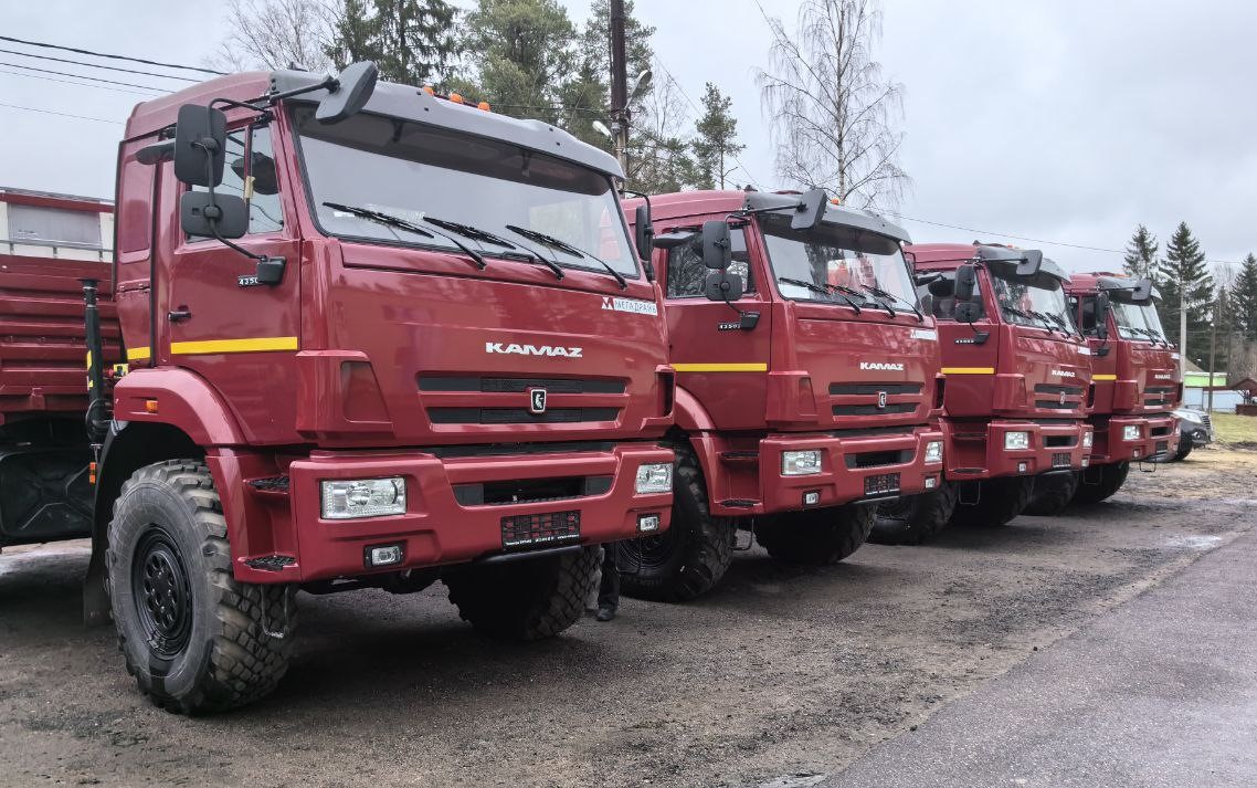 Новая техника пополнила автопарк пожарно-химических станций лесничеств  Ленобласти